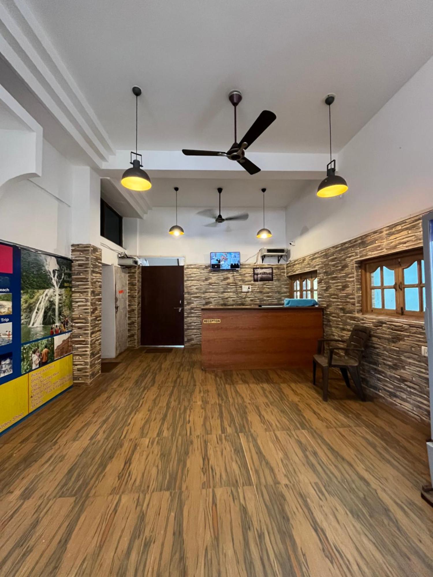 Aura Rooms & Swimming Pool, קלנגוטה מראה חיצוני תמונה